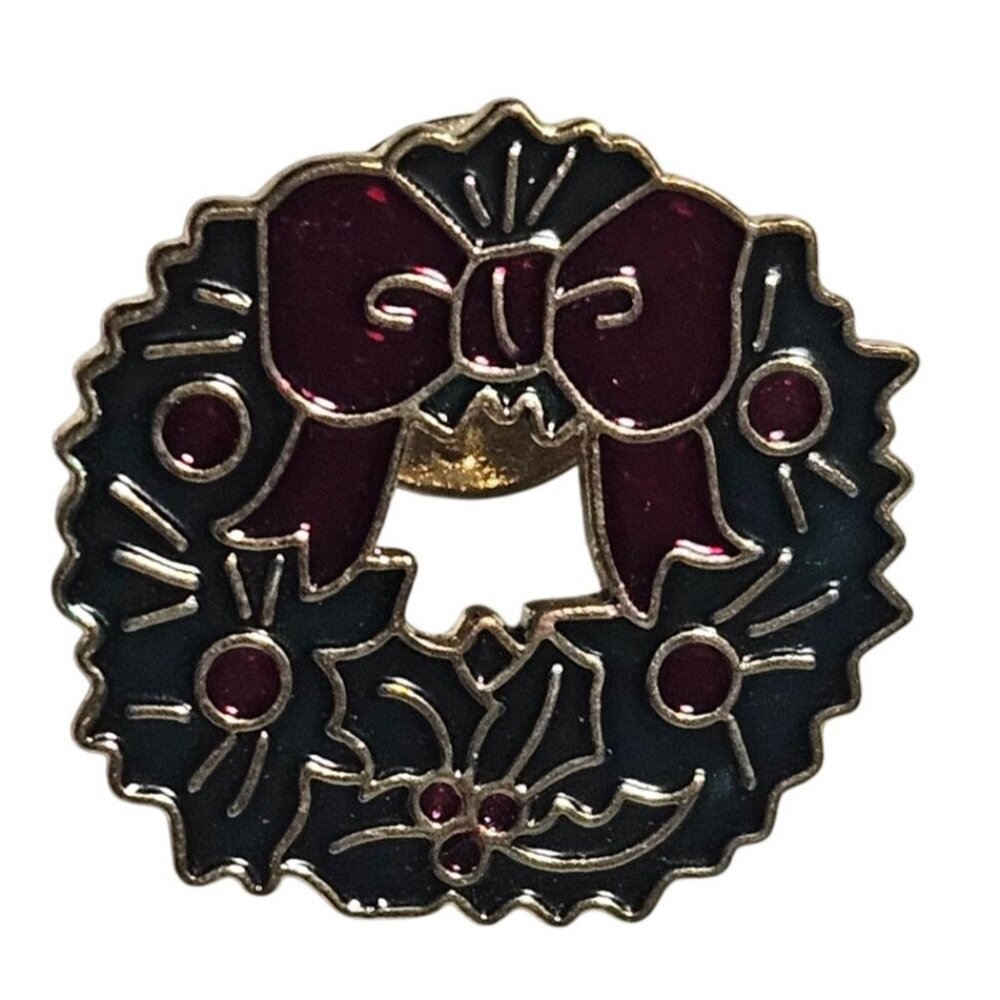 Vintage Christmas Wreath Lapel Pin Red Bow Enamel Finish Holiday Jewelry Women